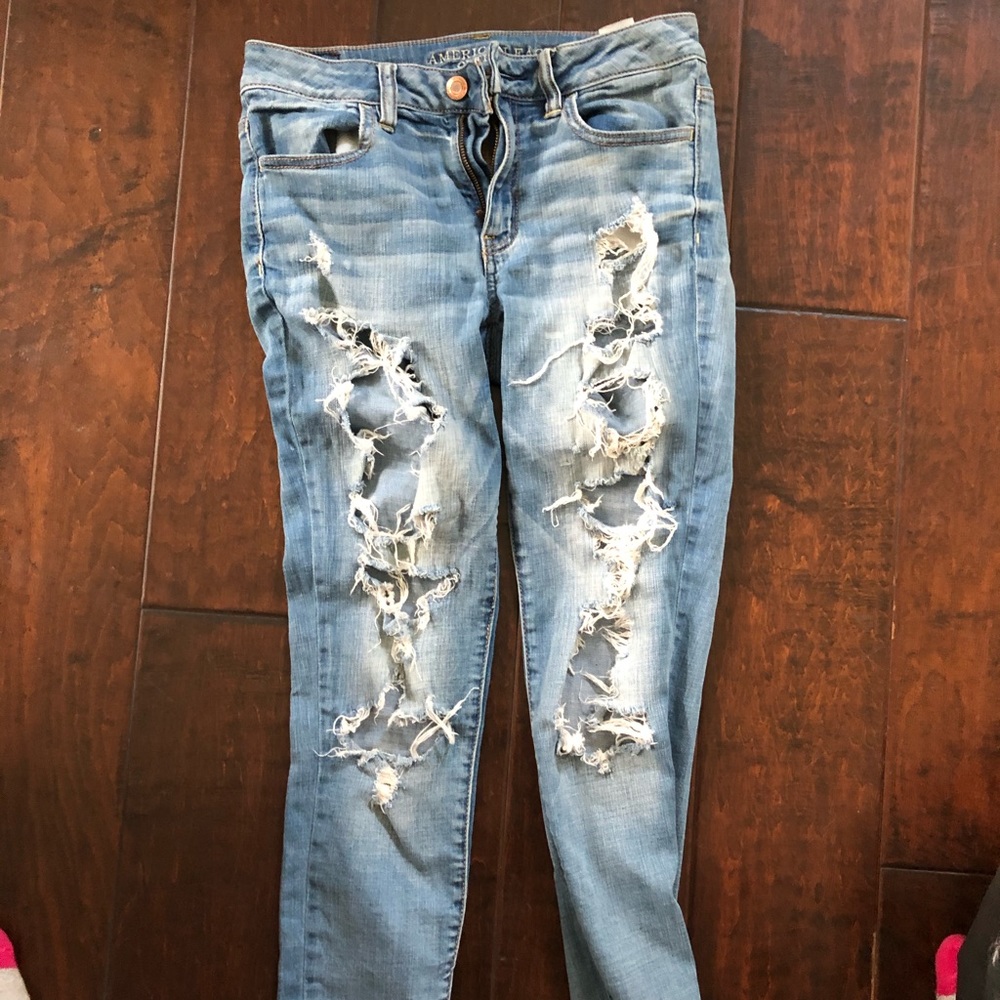 american eagle light wash ripped jeans